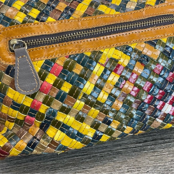 Amerileather Stella Slim Leather Crossbody/shoulder Bag/purse. Pre-owned - Picture 2 of 8